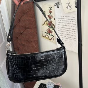 black amazon crocodile pattern shoulder bag